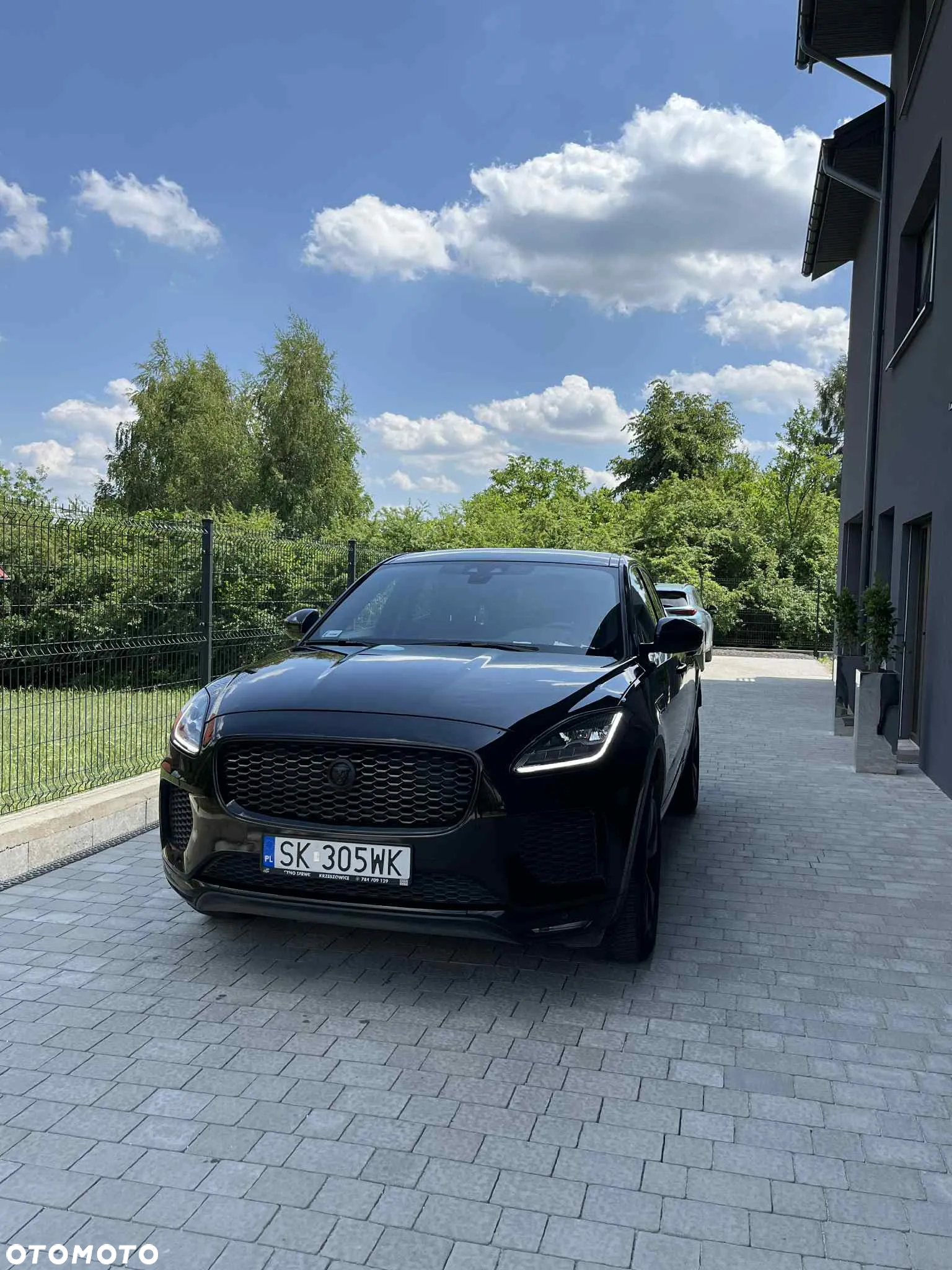 Jaguar E-Pace 2.0 i4P AWD R-Dynamic - 3