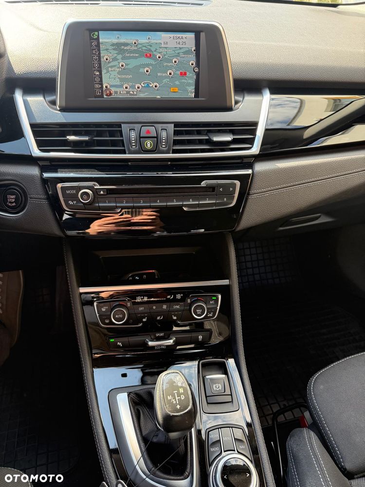 BMW Seria 2 218i Sport Line - 10