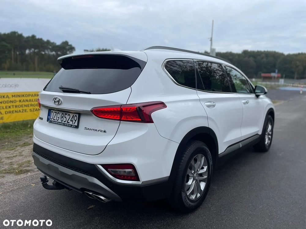 Hyundai Santa Fe - 3
