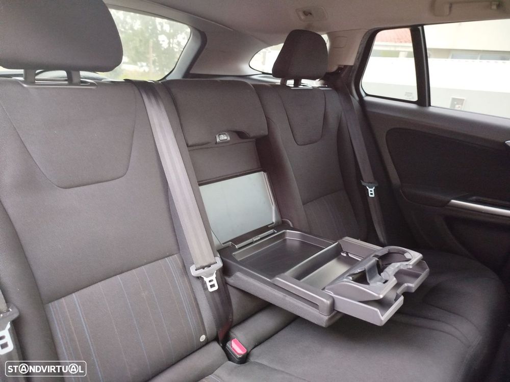 Volvo V60 1.6 D2 Drive Summum Start/Stop - 23