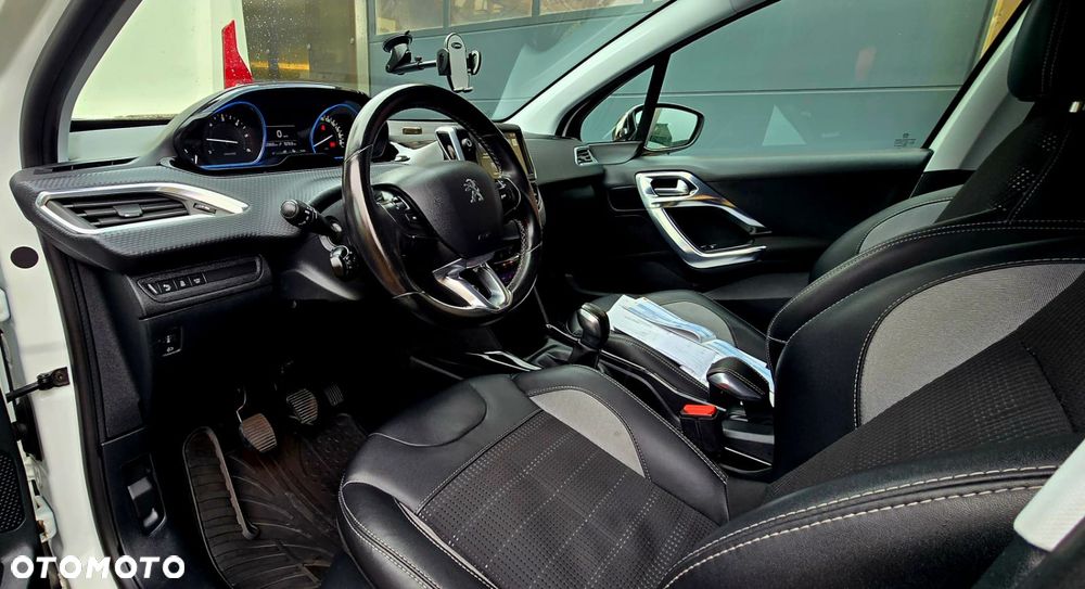 Peugeot 2008 1.6 BlueHDi Allure - 32