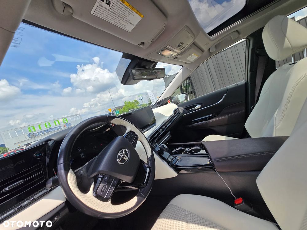 Toyota Mirai Executive - 13