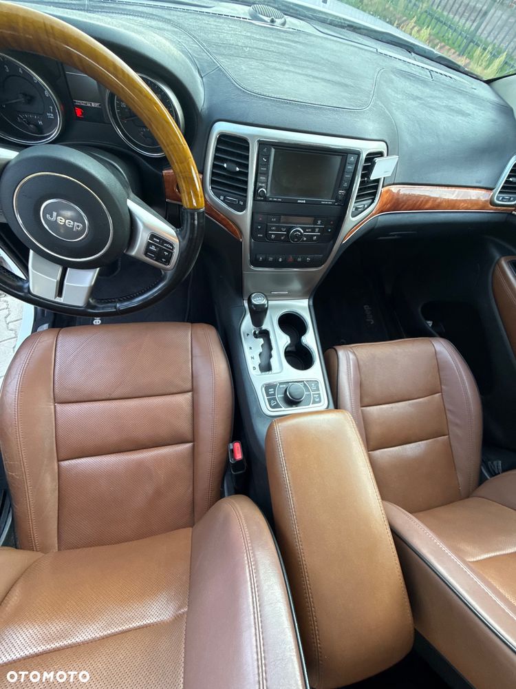 Jeep Grand Cherokee 5.7 V8 HEMI Overland - 29