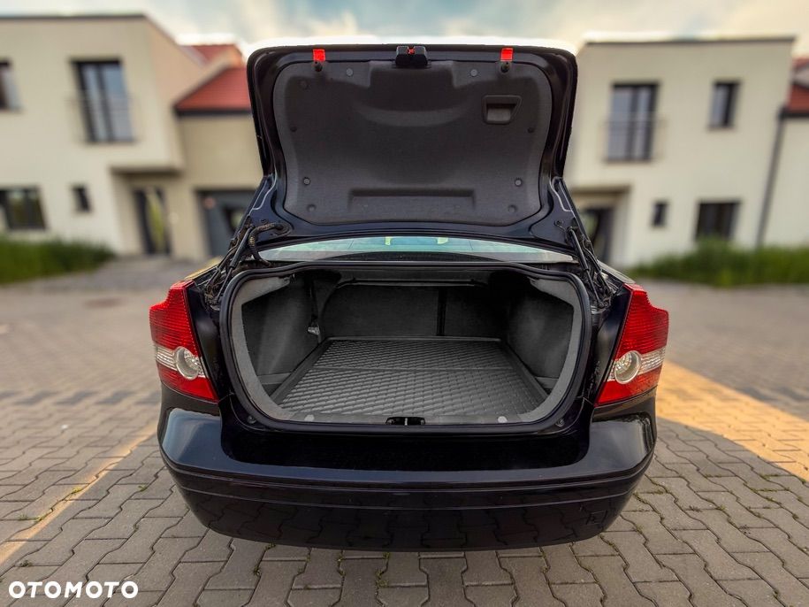 Volvo S40 2.0D - 10