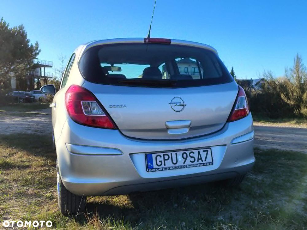 Opel Corsa 1.2 16V Cosmo - 4