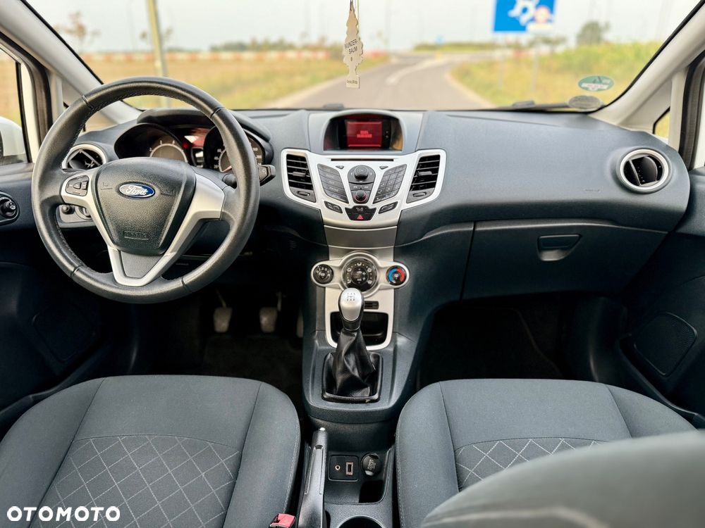 Ford Fiesta 1.25 Champions Edition - 17
