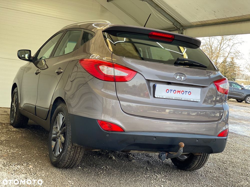 Hyundai ix35 2.0 CRDi 4WD Automatik Fifa World Cup Gold Edition - 36