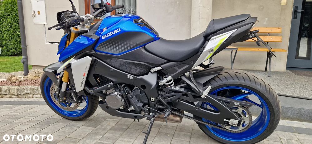 Suzuki GSX 1000 - 12
