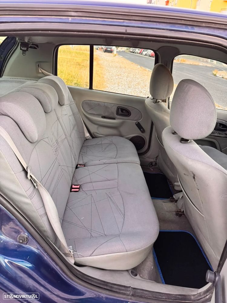 Renault Clio 1.2 16V Privilège - 7
