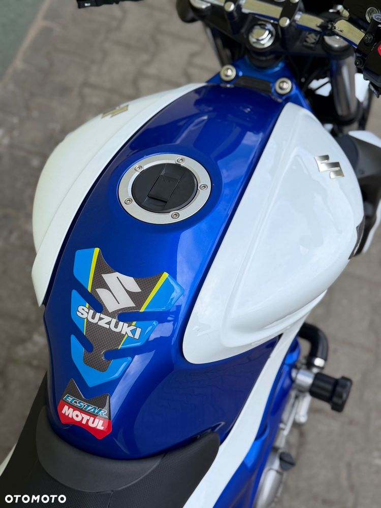 Suzuki Gladius - 17