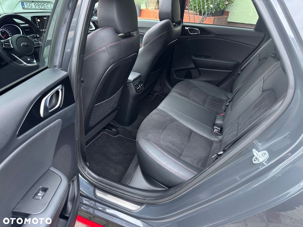 Kia ProCeed 1.6 T-GDI GT - 24