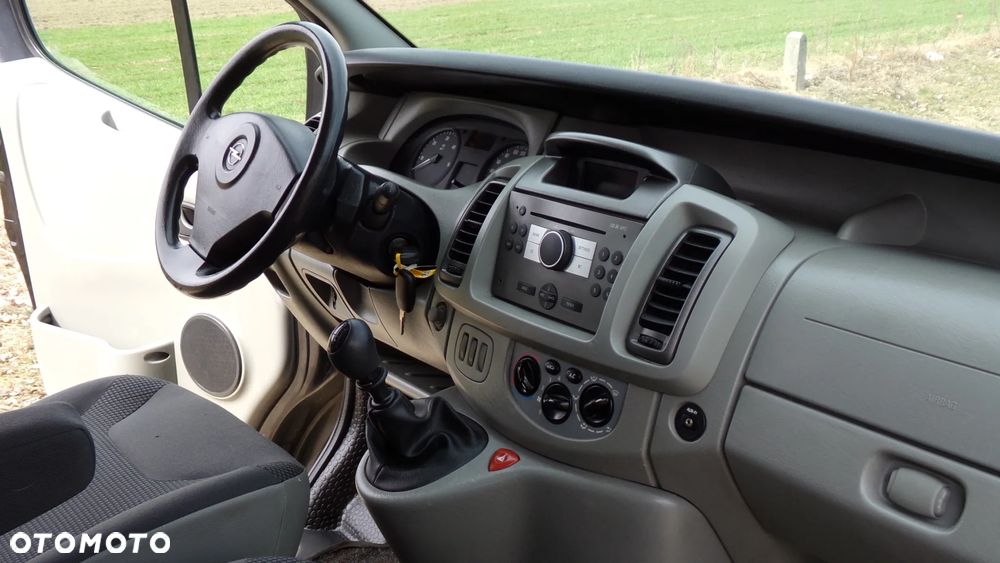 Opel Vivaro - 19