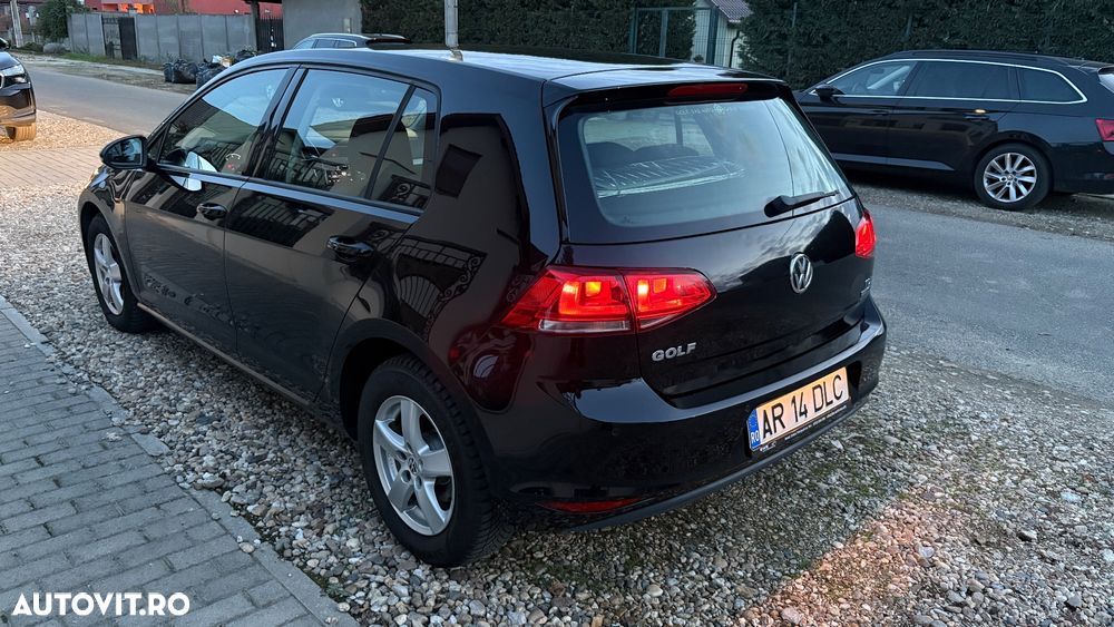 Volkswagen Golf - 29