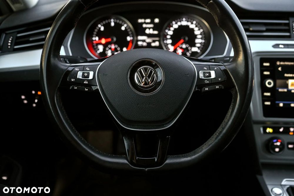 Volkswagen Passat ver-2-0-tdi-bmt-comfortline - 16