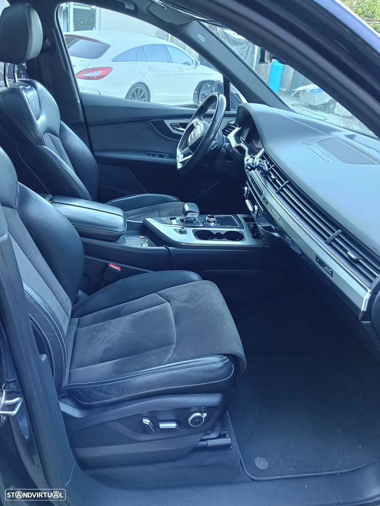 Audi Q7 50 TDI quattro Tiptronic 7L - 15