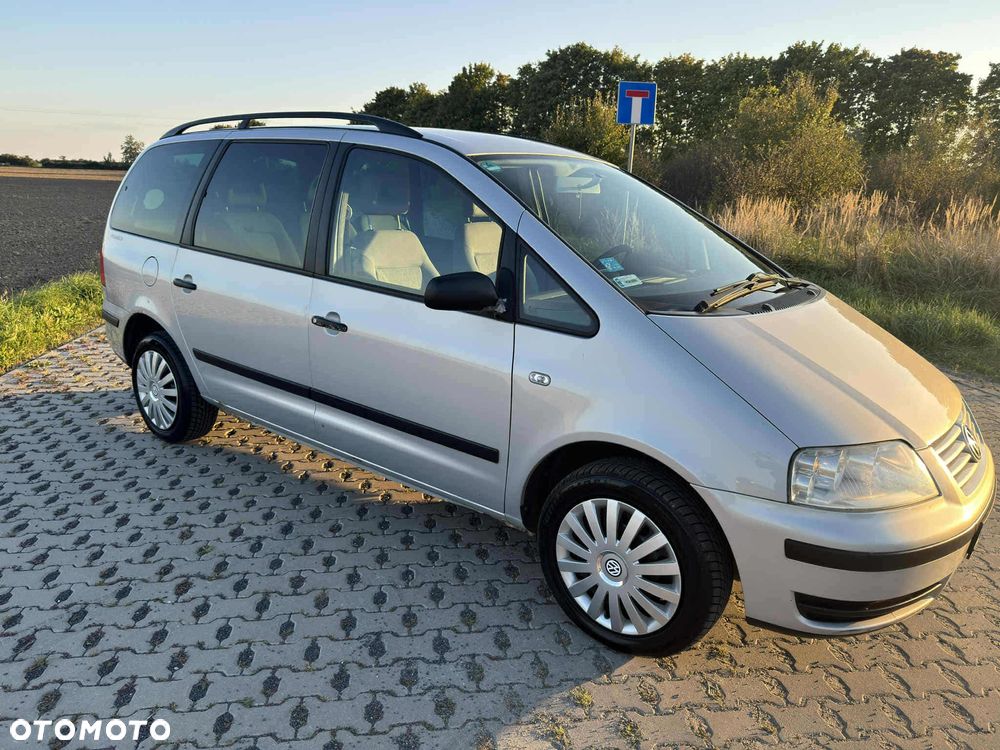 Volkswagen Sharan 2.0 Comfortline - 4