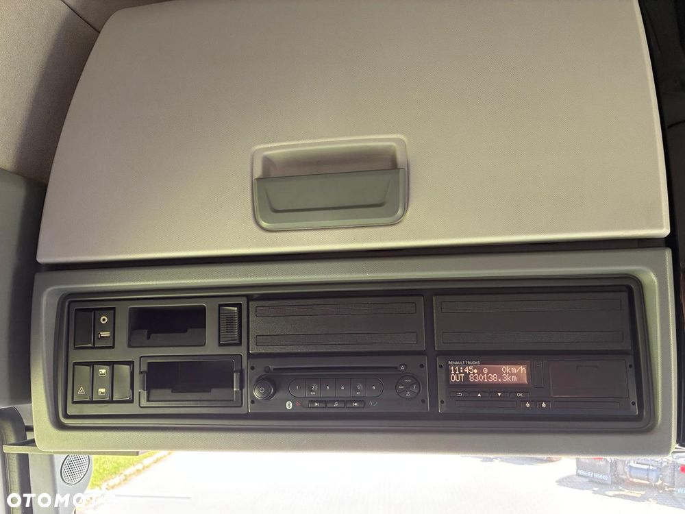 Renault T480 Sleeper Cab - 22