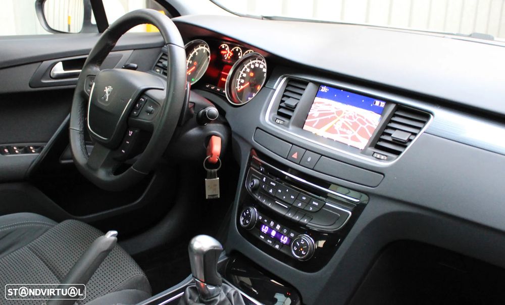 Peugeot 508 SW 1.6 e-HDi Allure 2-Tronic - 29