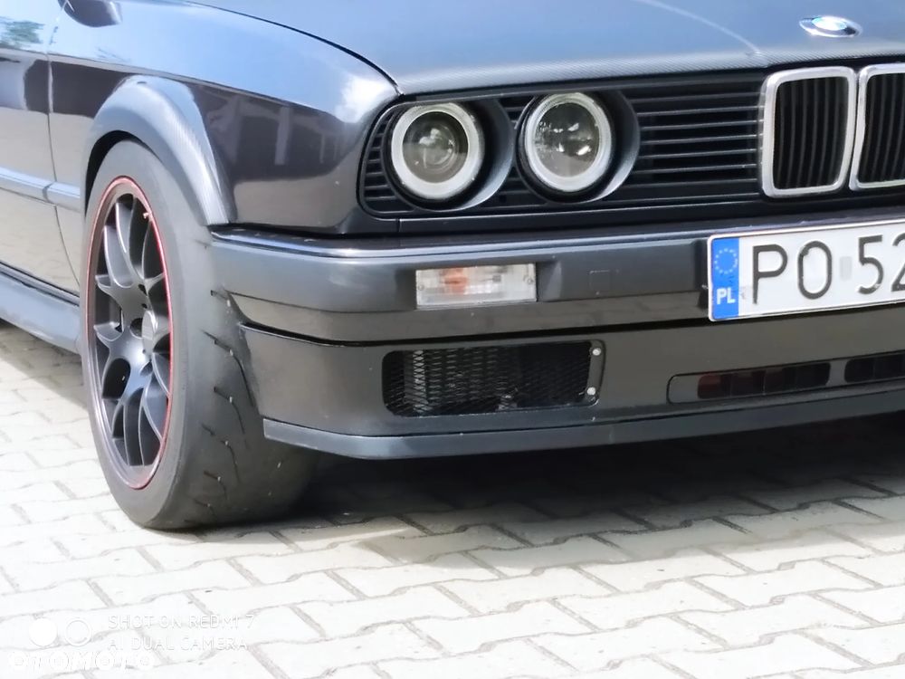 BMW Seria 3 325i - 4