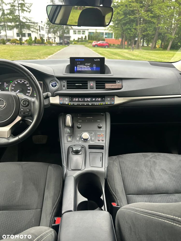 Lexus CT - 14