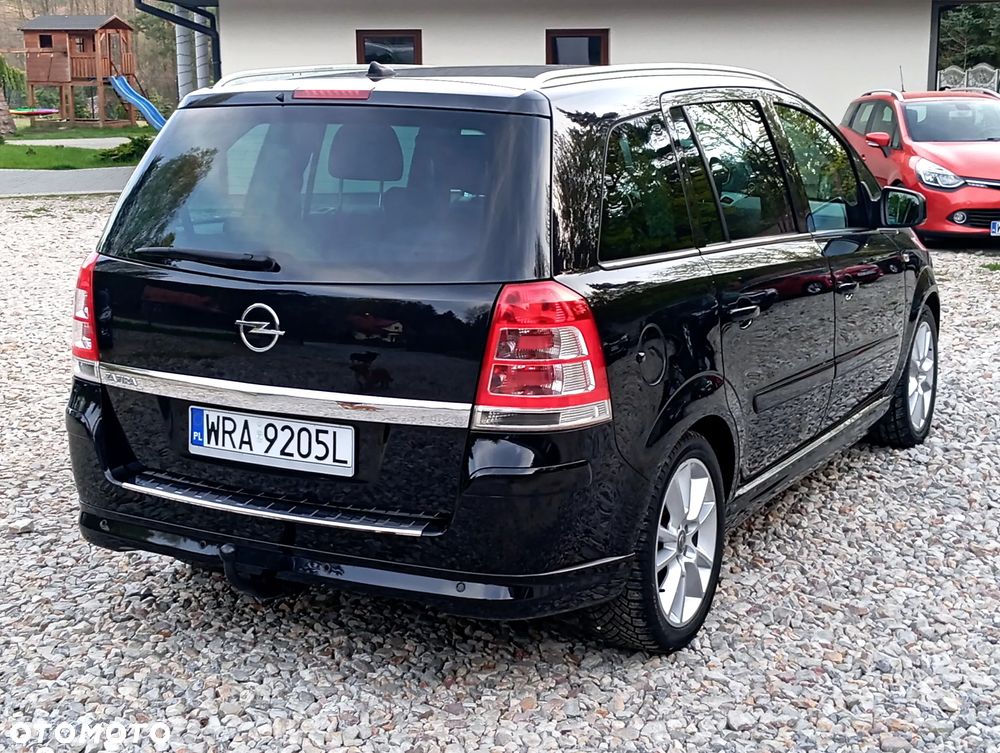 Opel Zafira 1.8 Design Edition - 8