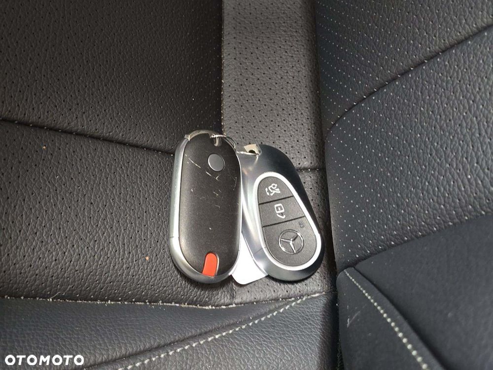 Mercedes-Benz CLE 300 4Matic 9G-TRONIC Edition AMG Line - 12