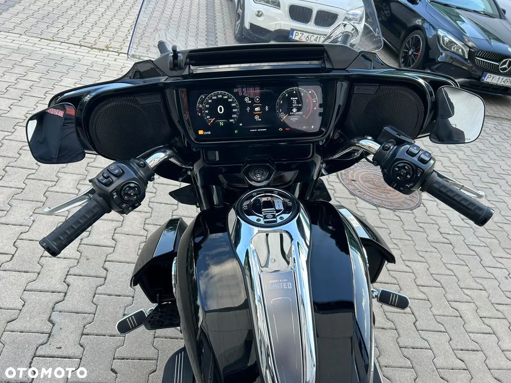 Harley-Davidson Touring Street Glide - 18