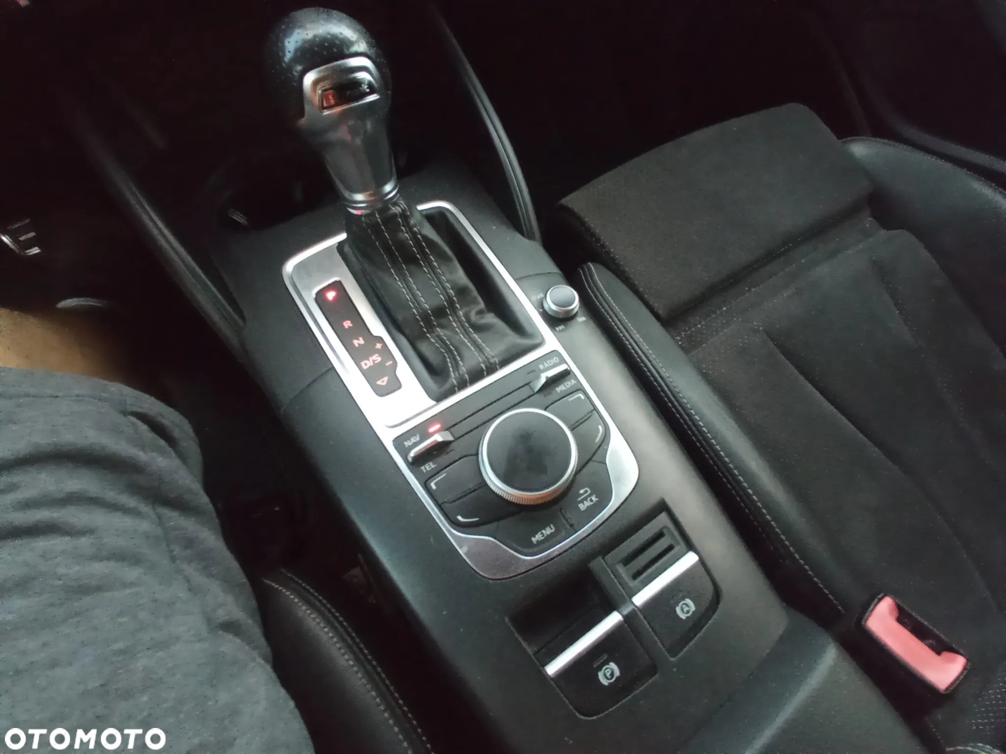 Audi A3 Limousine 1.4 TFSI cylinder on demand ultra Str S line Sportpaket - 24