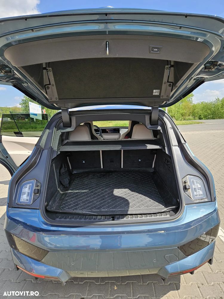 BMW iX xDrive50 - 6