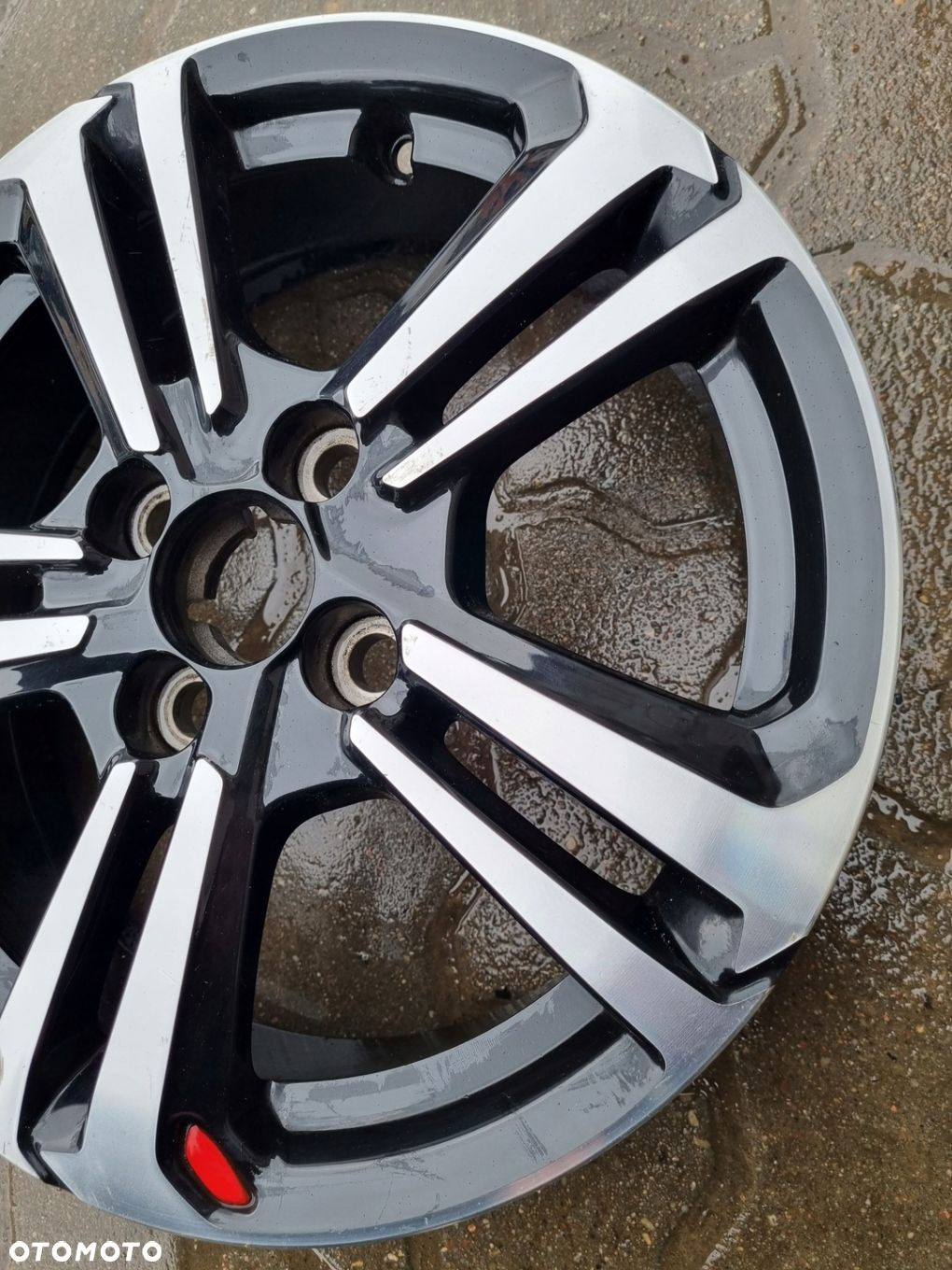 Felga Peugeot 107 4.5" x 15" 4x100 ET 35 - 2