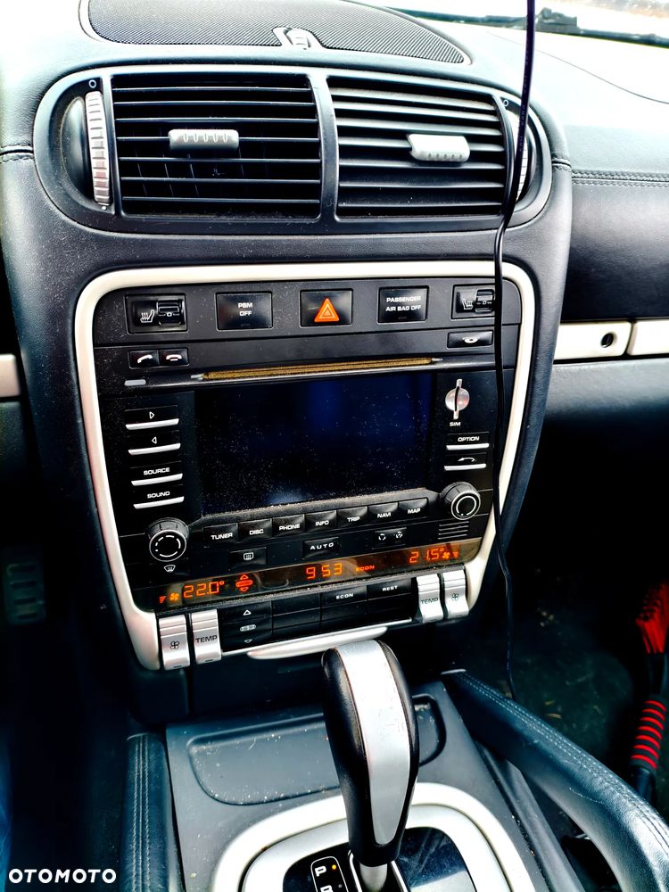 Porsche Cayenne - 10