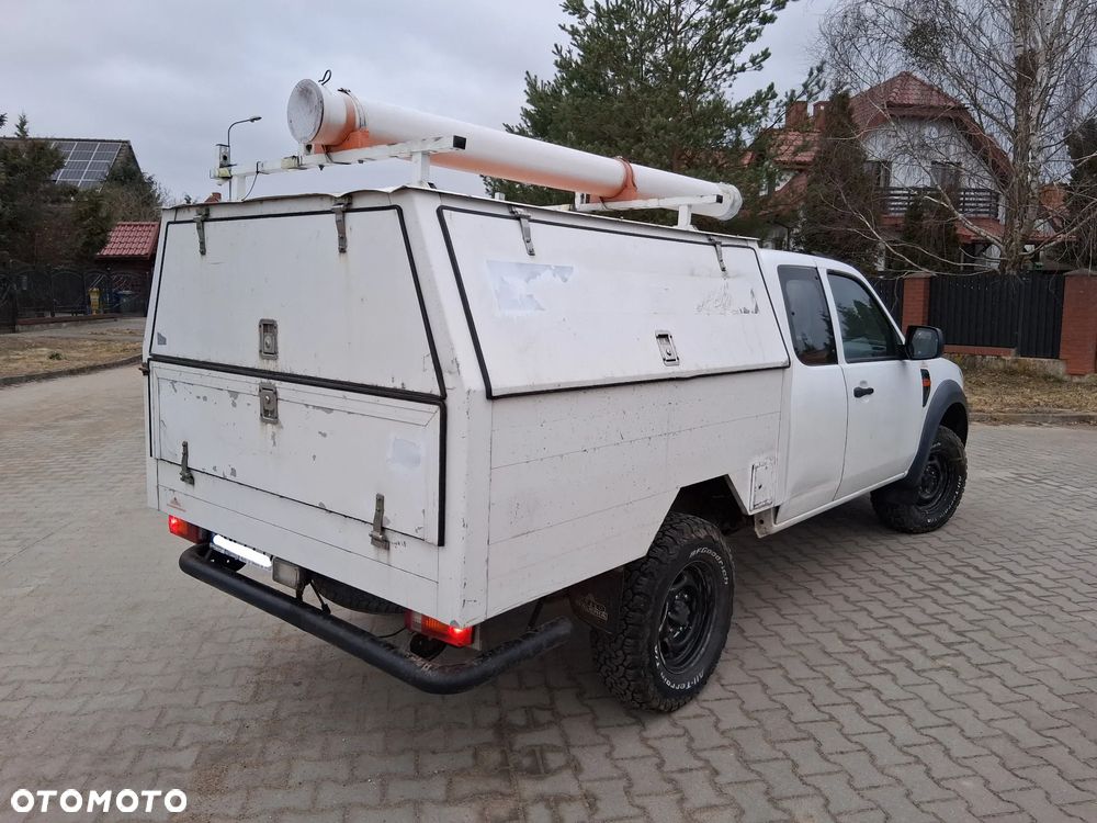 Ford Ranger 2.5 TDCi EC XLT 1 - 5