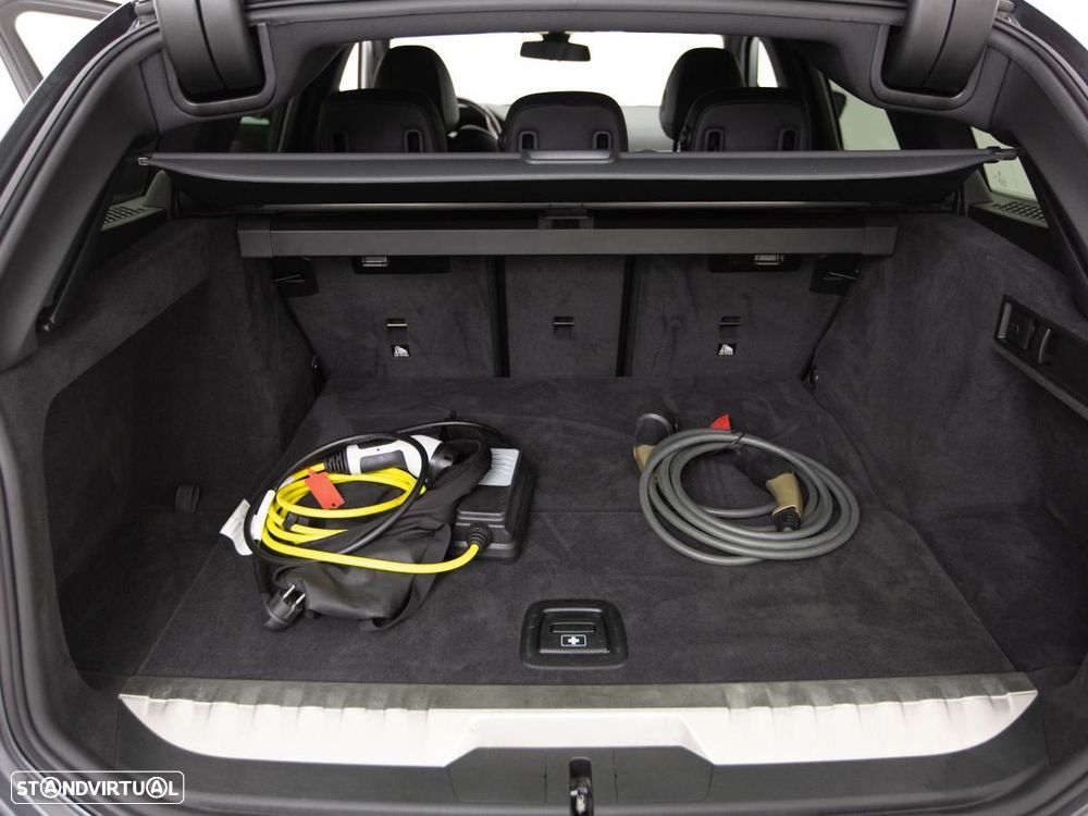 BMW 320 e Corporate Edition Auto - 11