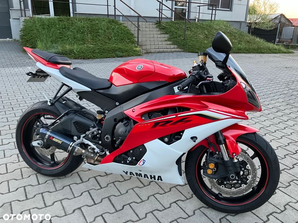 Yamaha R6 - 1