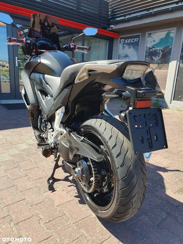 Honda VFR - 3
