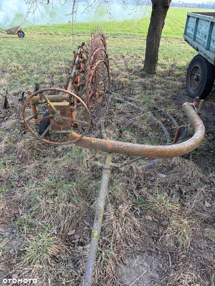 Przyczepka rolnicza dwukółka przyczepa jednoosiowa Transporter do obornika/ Taśmociąg / Podajnik Grabarka 5 gwiazd do siana Meprozet Orzys - 22