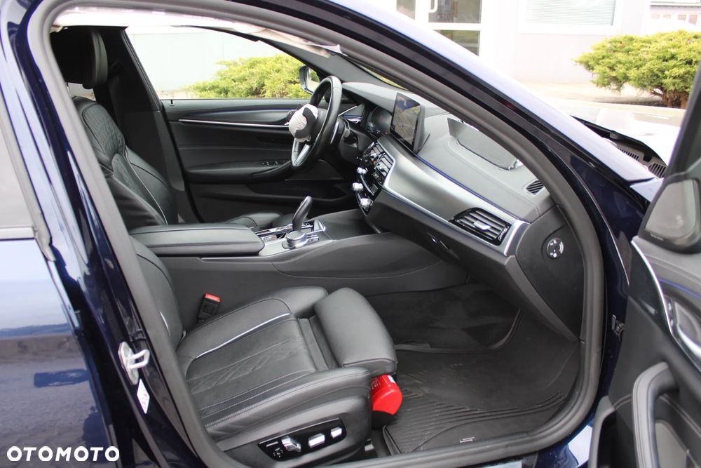 BMW Seria 5 540i xDrive mHEV M Sport sport - 21