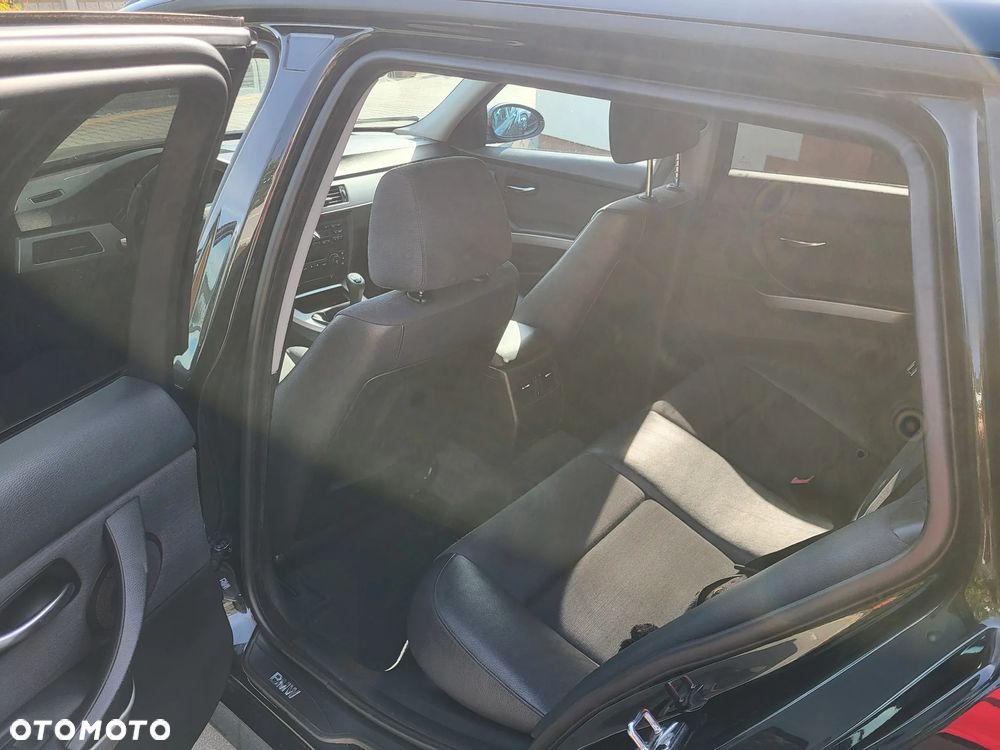 BMW Seria 3 318i - 15