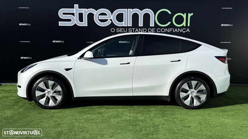 Tesla Model Y Standard - 3