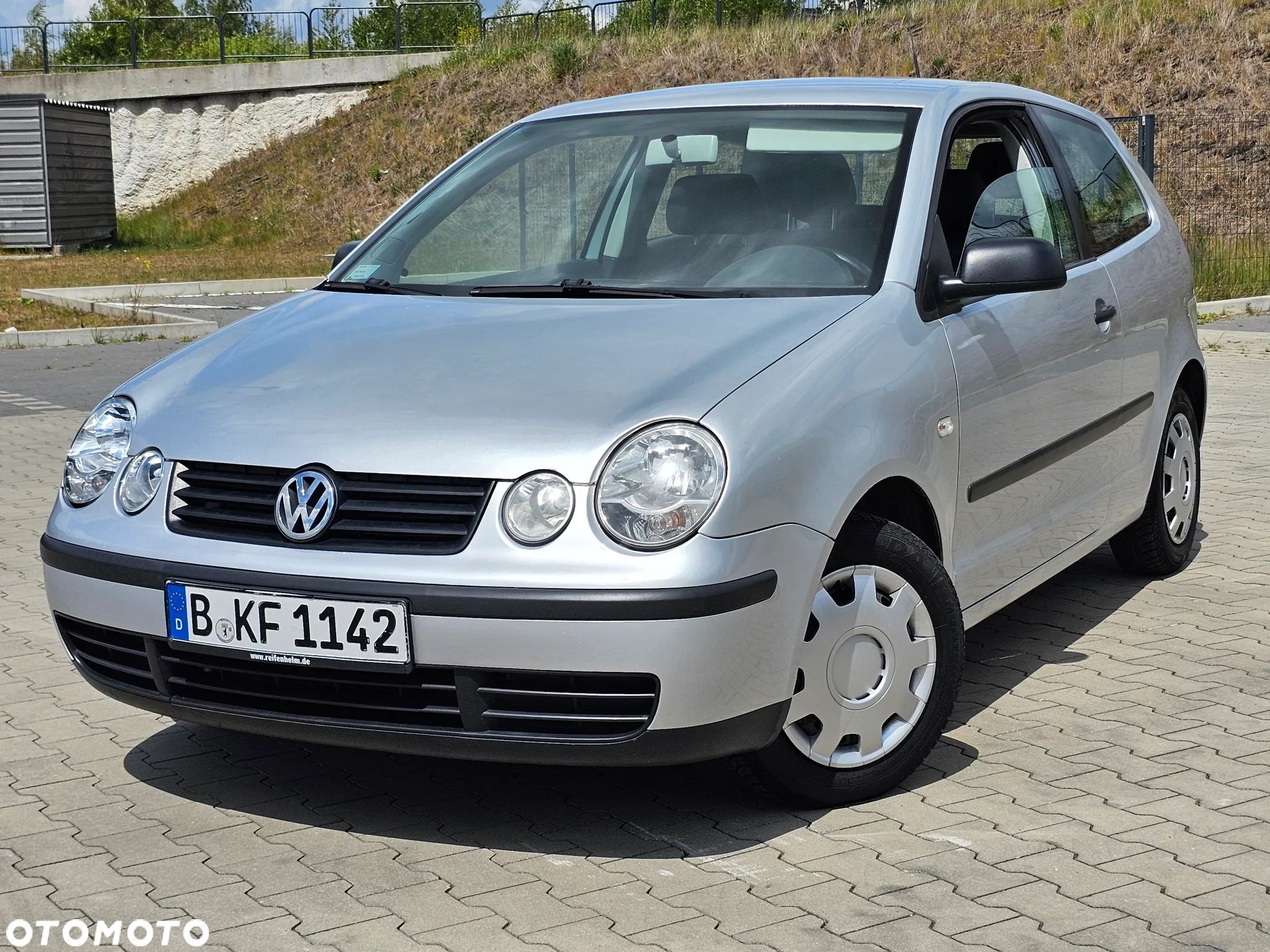 Volkswagen Polo 1.4 16V Basis - 1