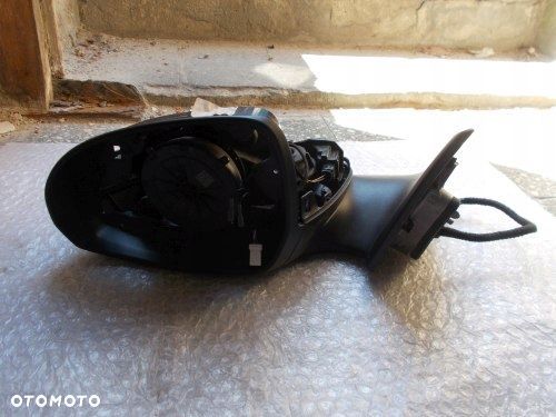 Mercedes C klasa W206 2021+ LEWE LUSTERKO 14 PIN - 1