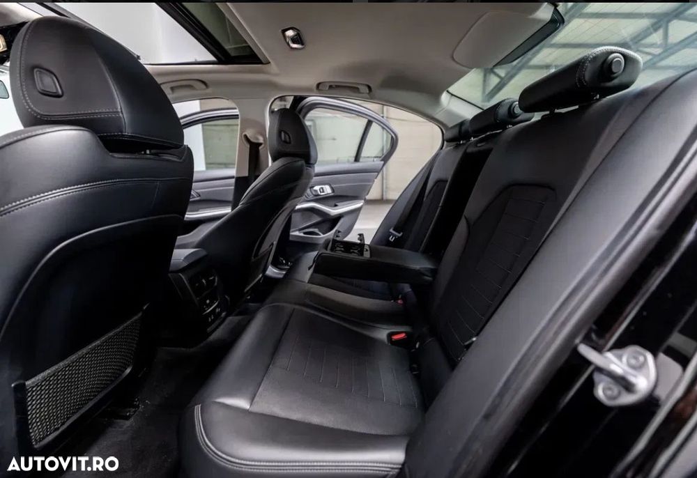 BMW Seria 3 320i AT - 22
