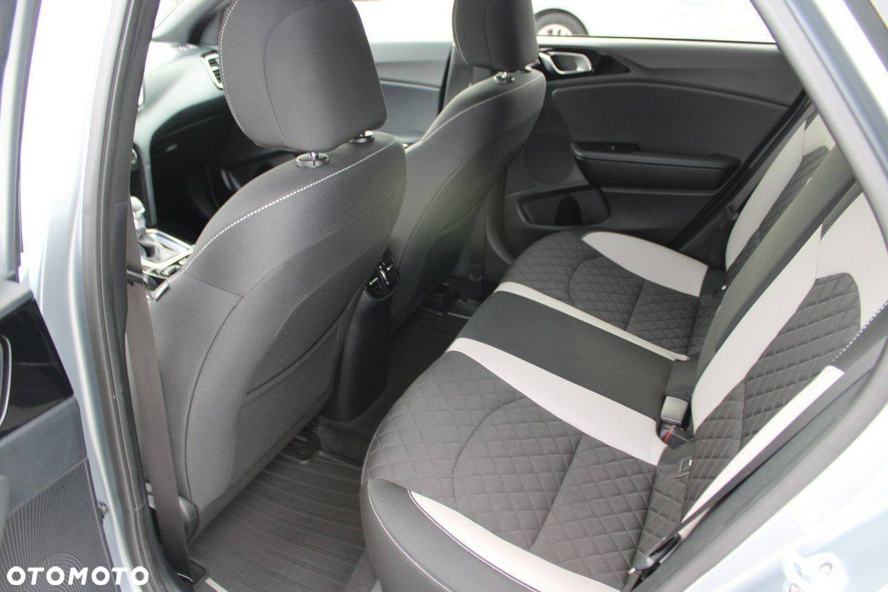Kia ProCeed - 29