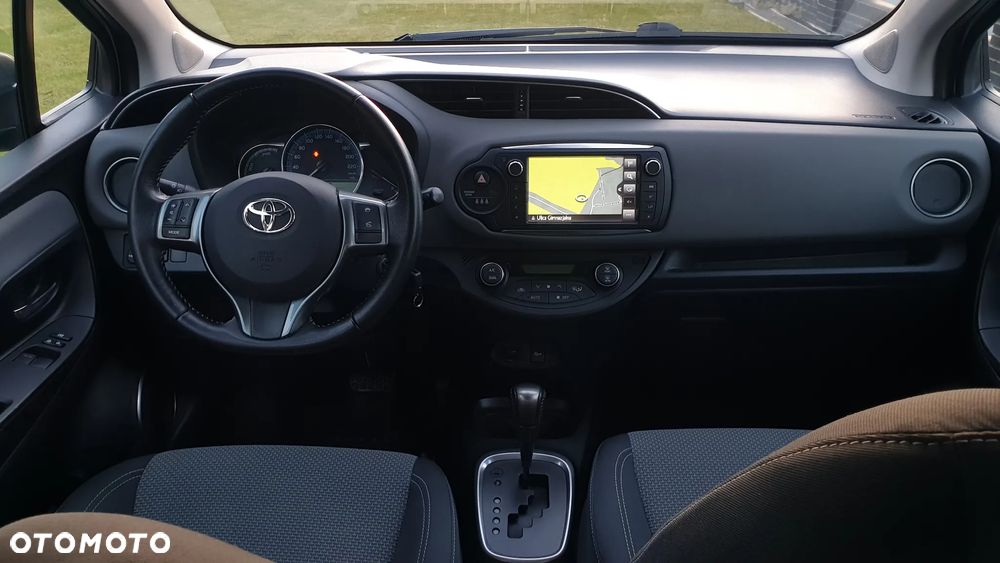 Toyota Yaris - 12