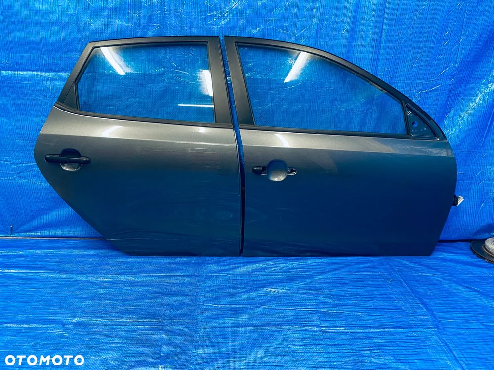 DRZWI PRAWE PRAWY PRZÓD PRZEDNIE TYŁ TYLNE KOMPLETNE HYUNDAI I30 HB 5-DRZWI 07-12R ; SZARE LAKIER 9A ORYGINAŁ EUROPA - 1
