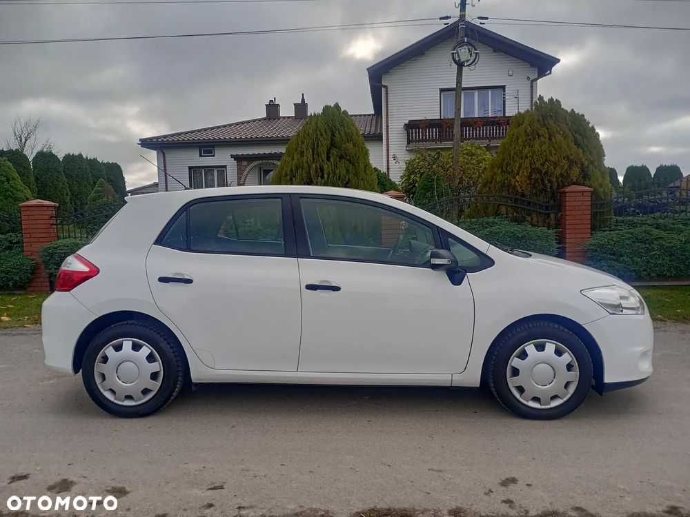 Toyota Auris - 3