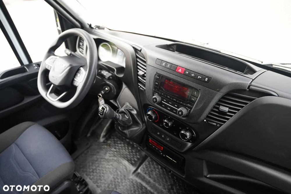 Iveco DAILY 70-160 / KONTENER - 5,2 m / WINDA DHOLLANDIA / DMC: 7 000 KG / SPROWADZONY - 32