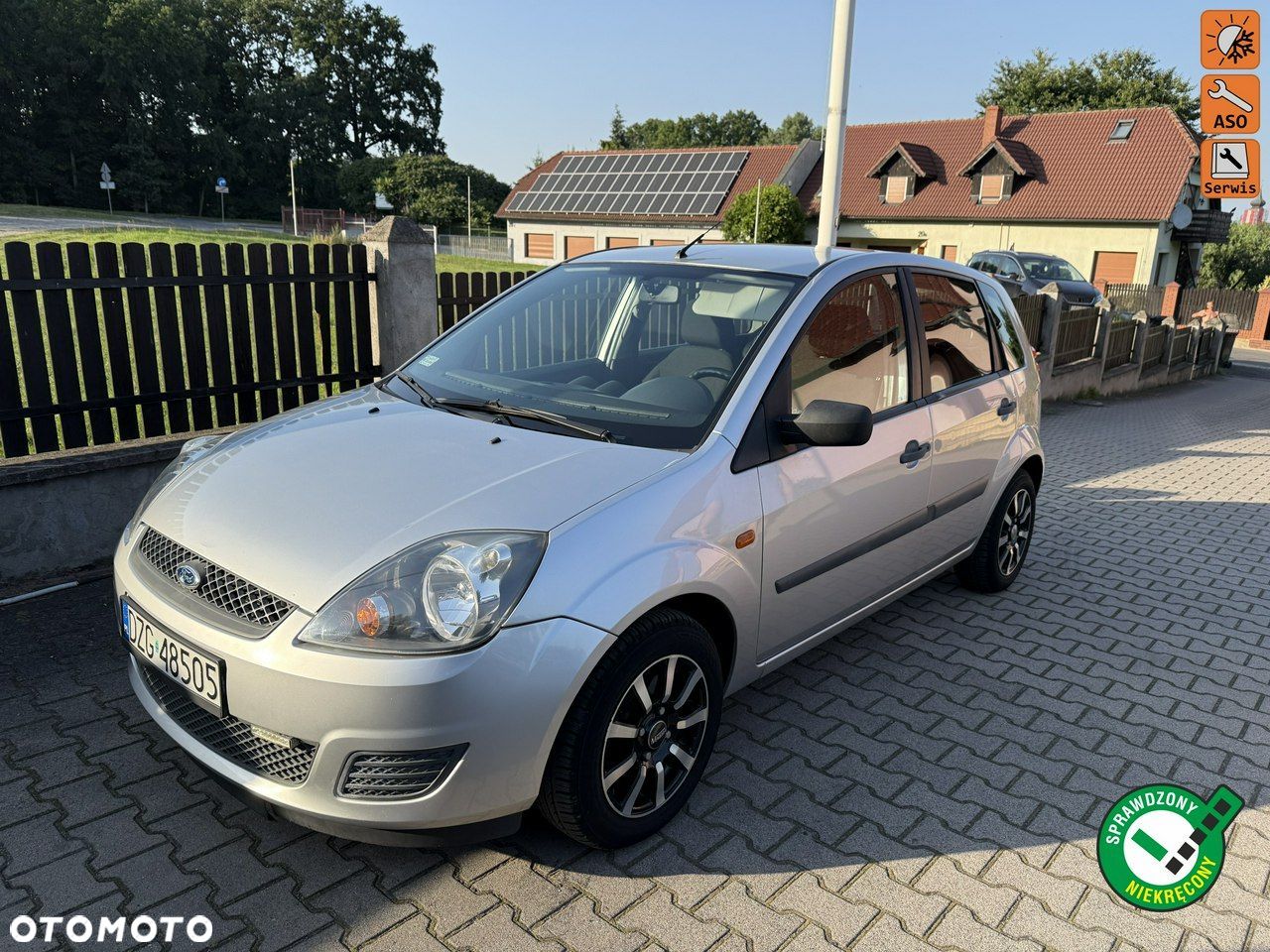 Ford Fiesta 1.3 Ambiente - 1