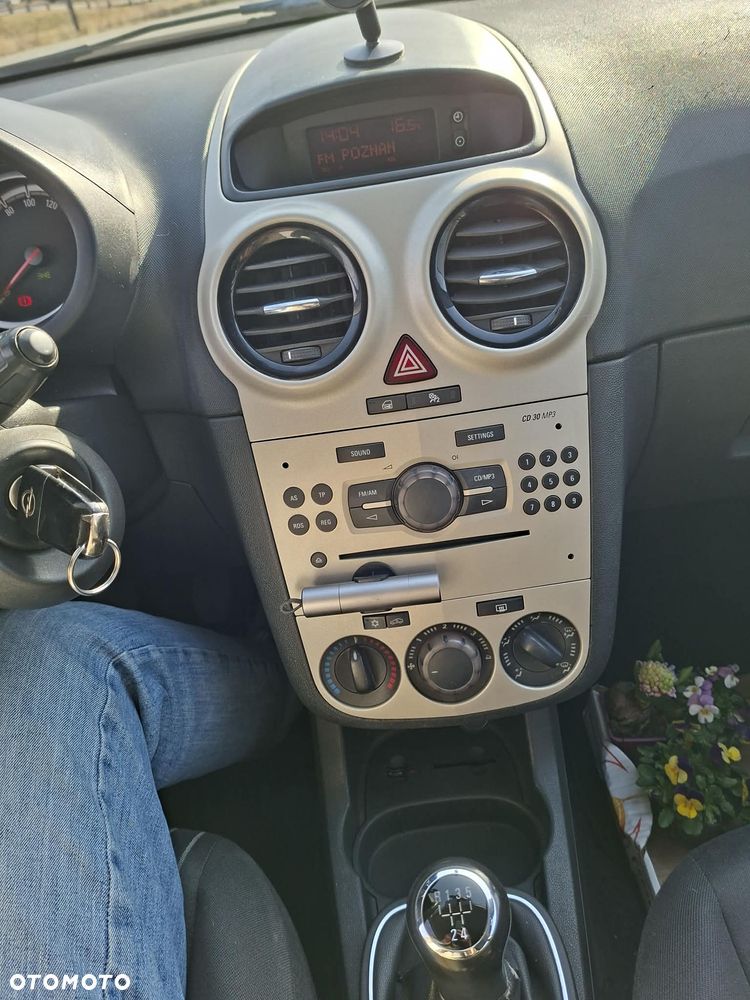 Opel Corsa - 25