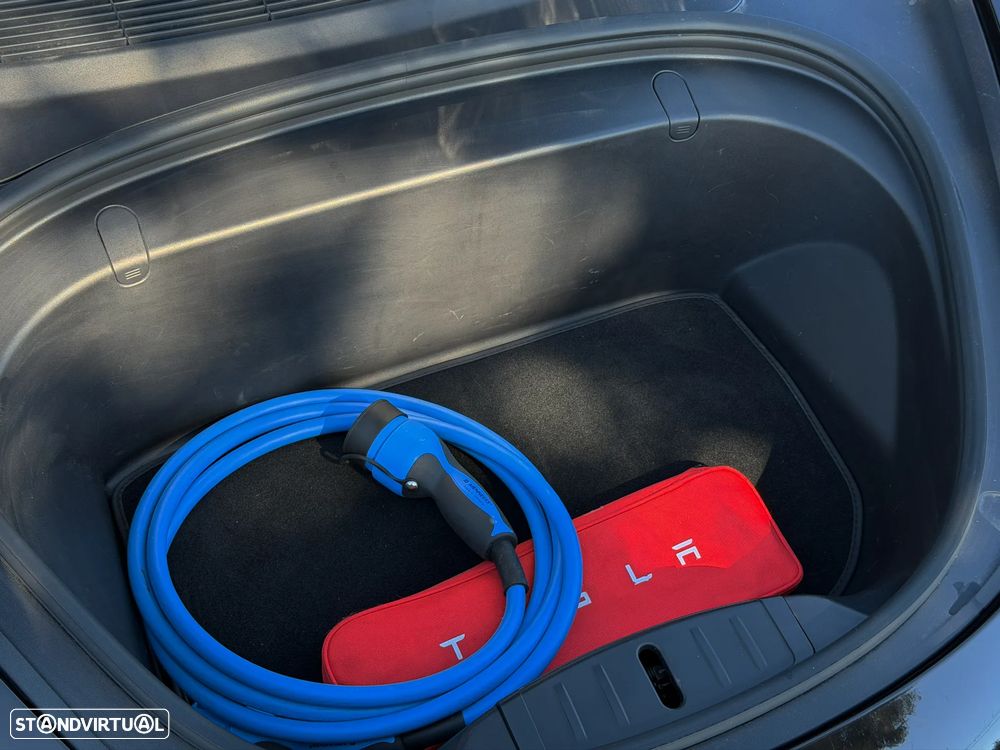 Tesla Model 3 Long-Range Dual Motor AWD - 12